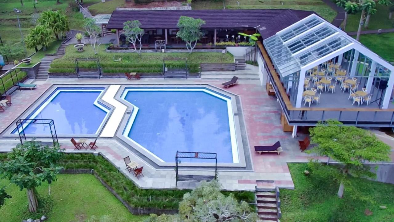 Lembang Asri Resort Extérieur photo