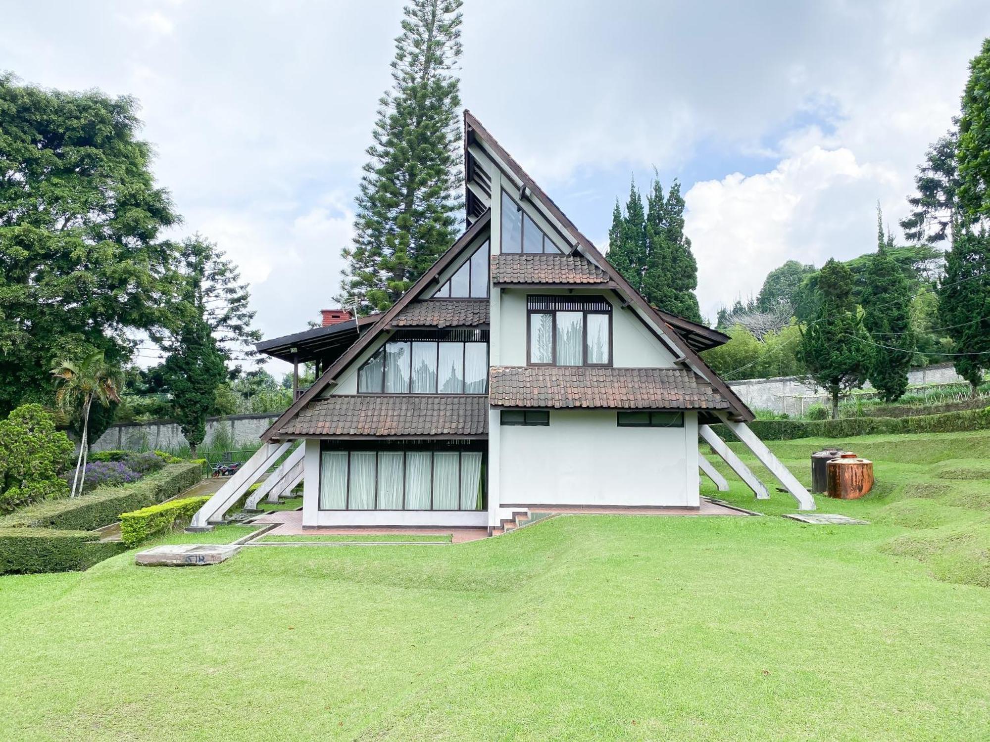 Lembang Asri Resort Extérieur photo