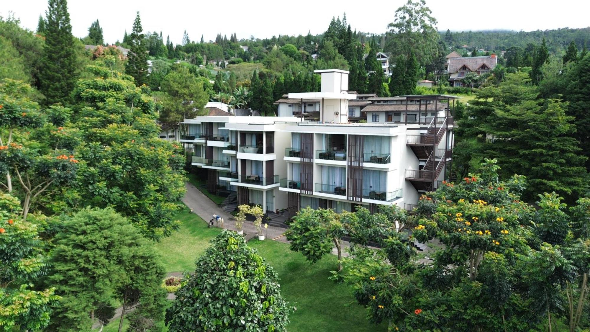 Lembang Asri Resort Extérieur photo