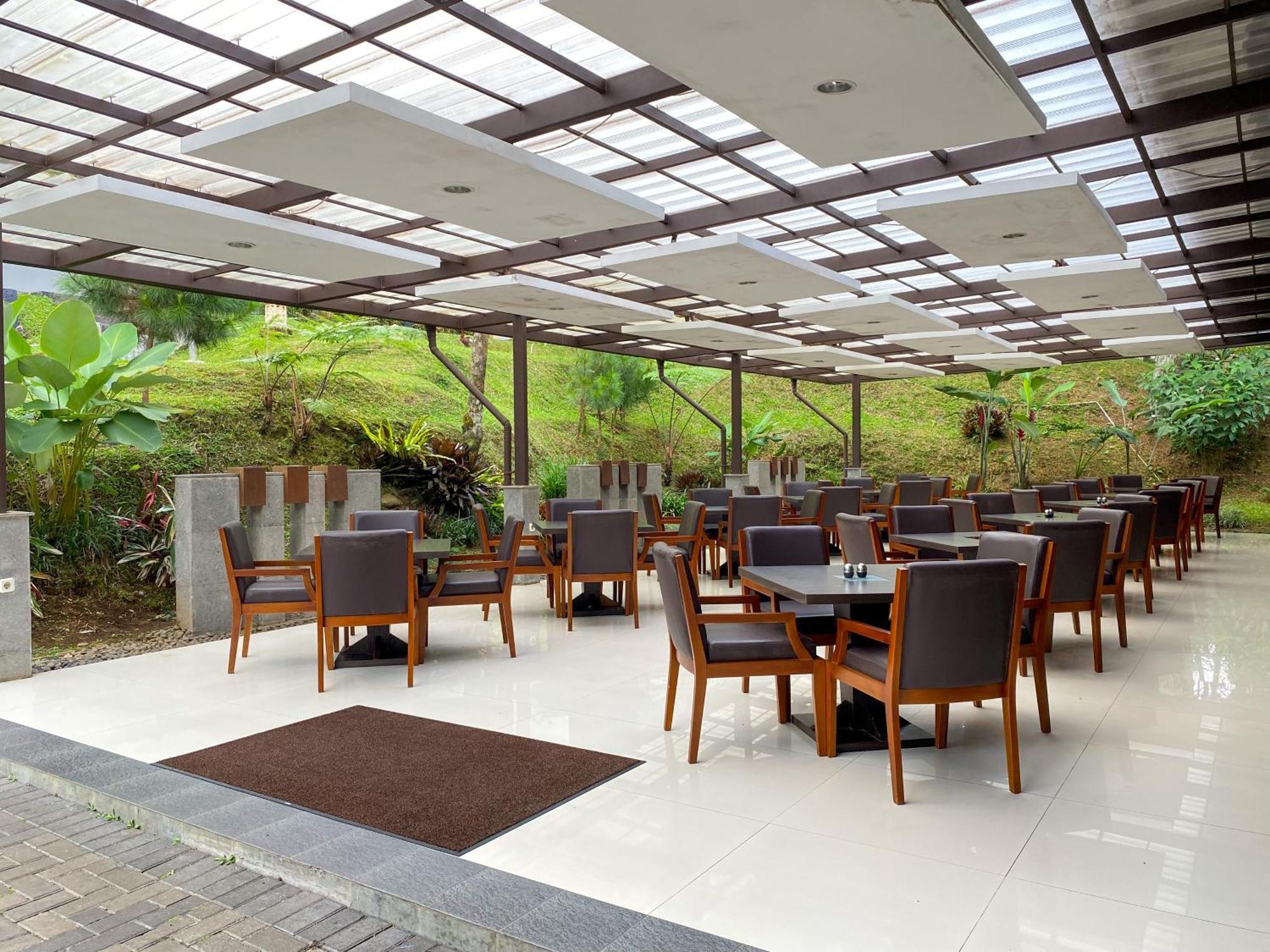 Lembang Asri Resort Extérieur photo